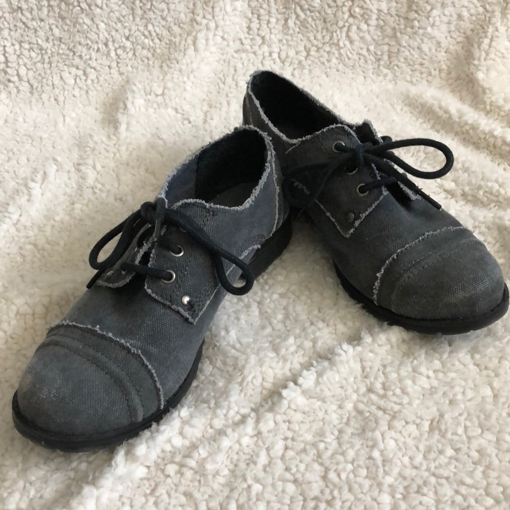 Rocket dogs size 8